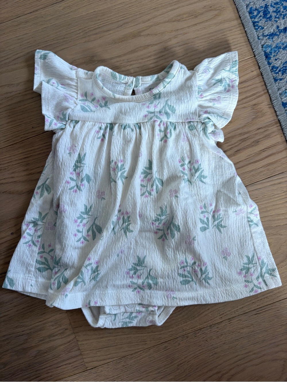 Carter’s floral printed dress - size 9 months